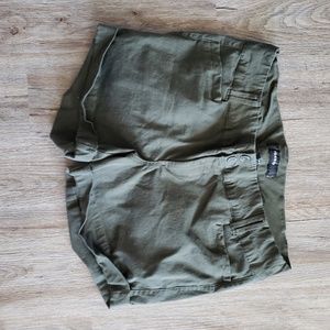Torrid army green summer shorts size 18